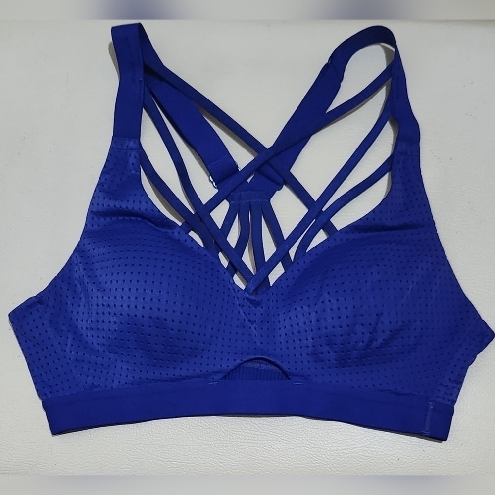 Victoria Secret sports bra bundle - Picture 2 of 9